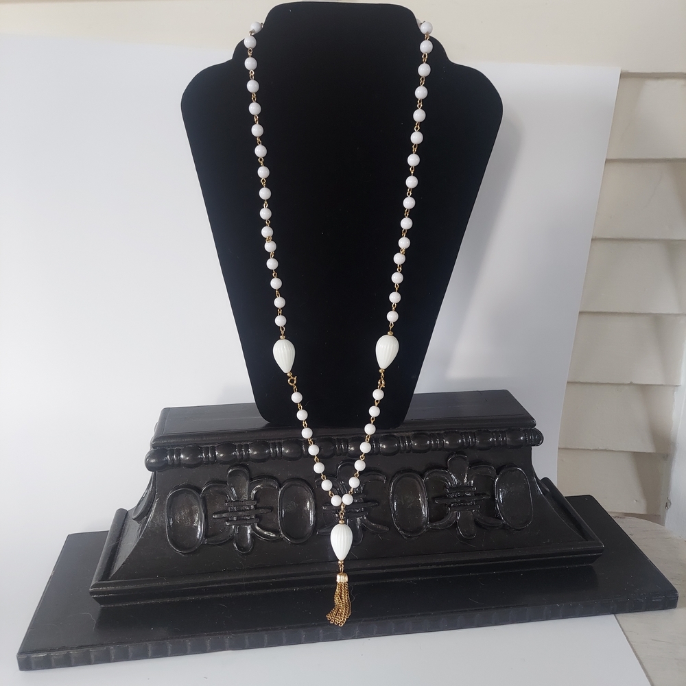 Vintage Milk Glass Long Tassle Necklace Adjustable